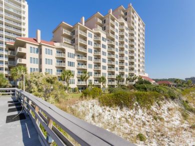 Great Value Two Bedroom Condo Sleeps 6 Located on Beach